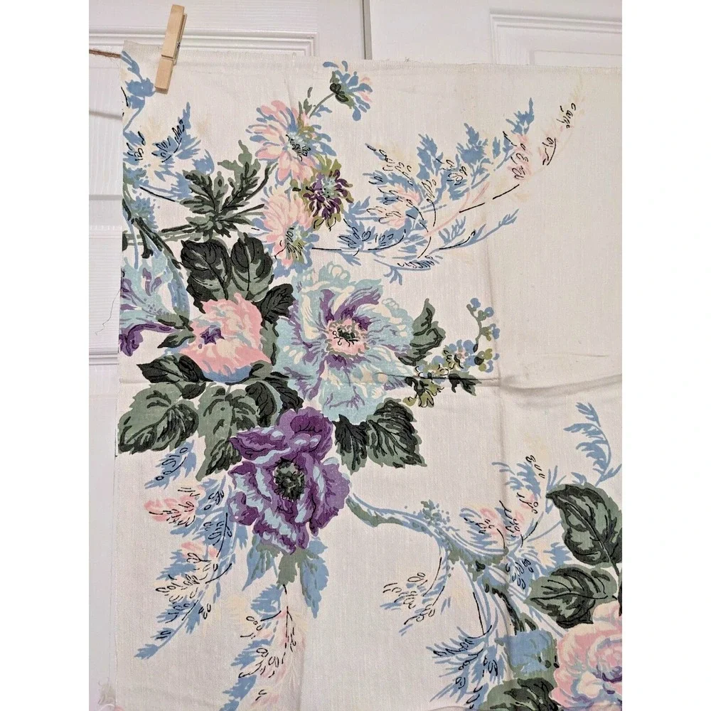 Vintage Mid-Century Home Décor Romantic Floral Fabric‎ Purple Blue Pink 24